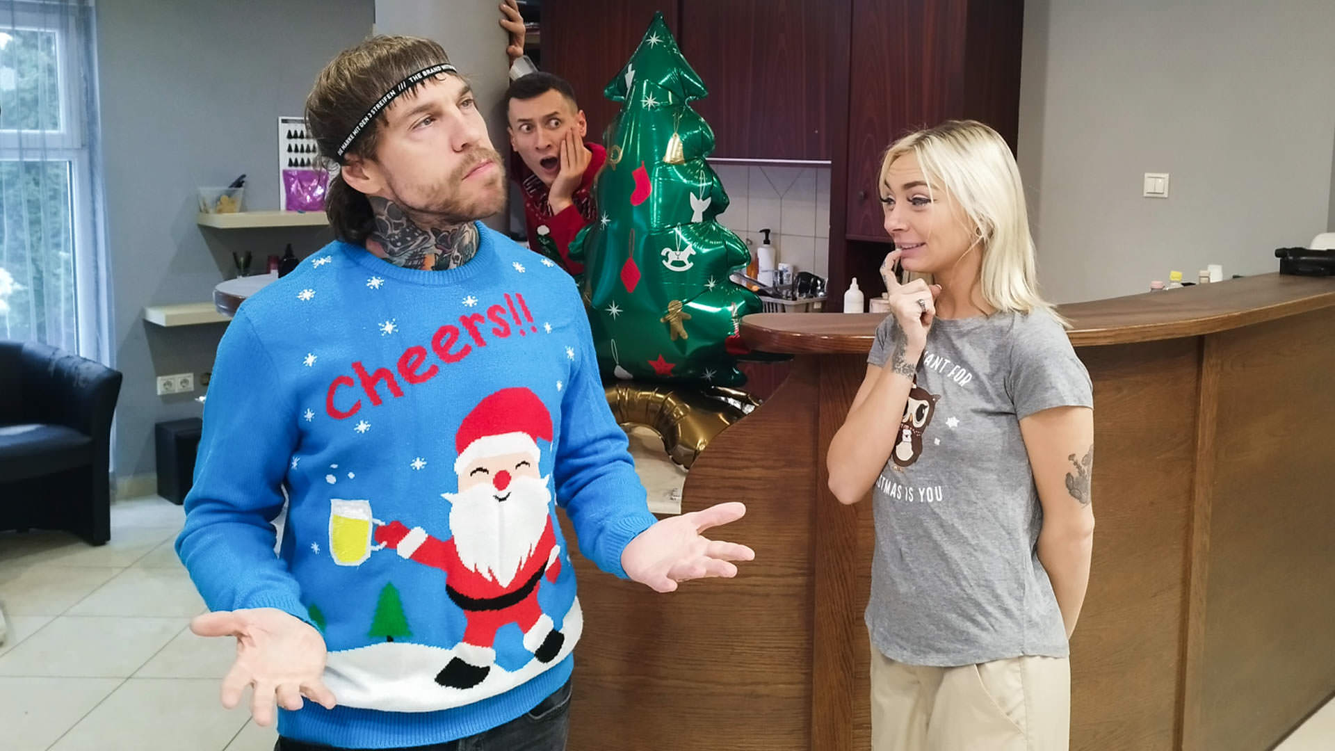 Boyfriend catches Chloe cheating on Christmas with Chloe Temple, Dean Van Damme in Immorallive
